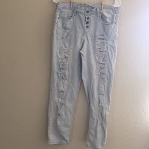Light wash distressed skinnies size 13